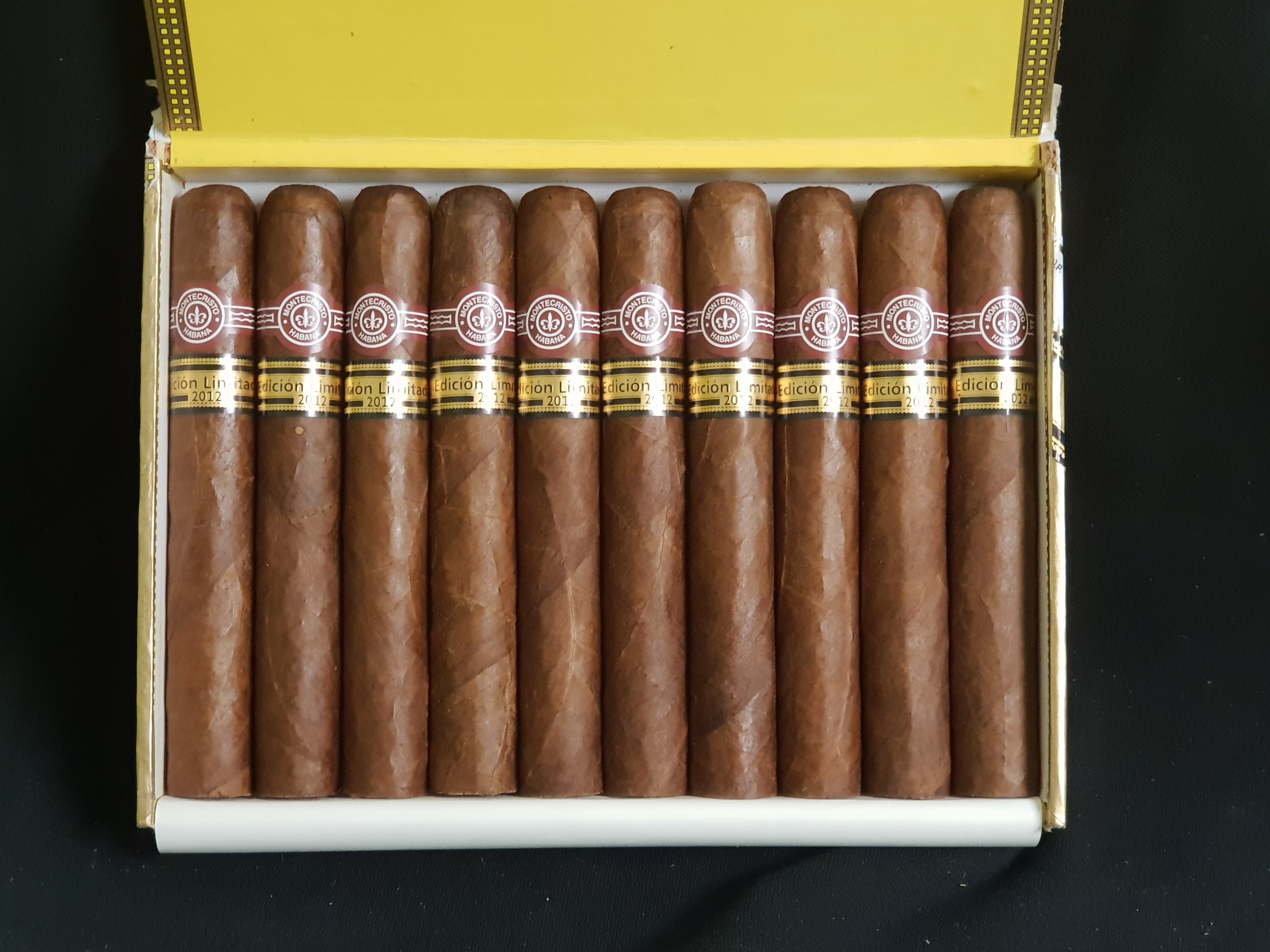 Montecristo Montecristo 520 Edición Limitada 2012 Dress Box of 10 cigars