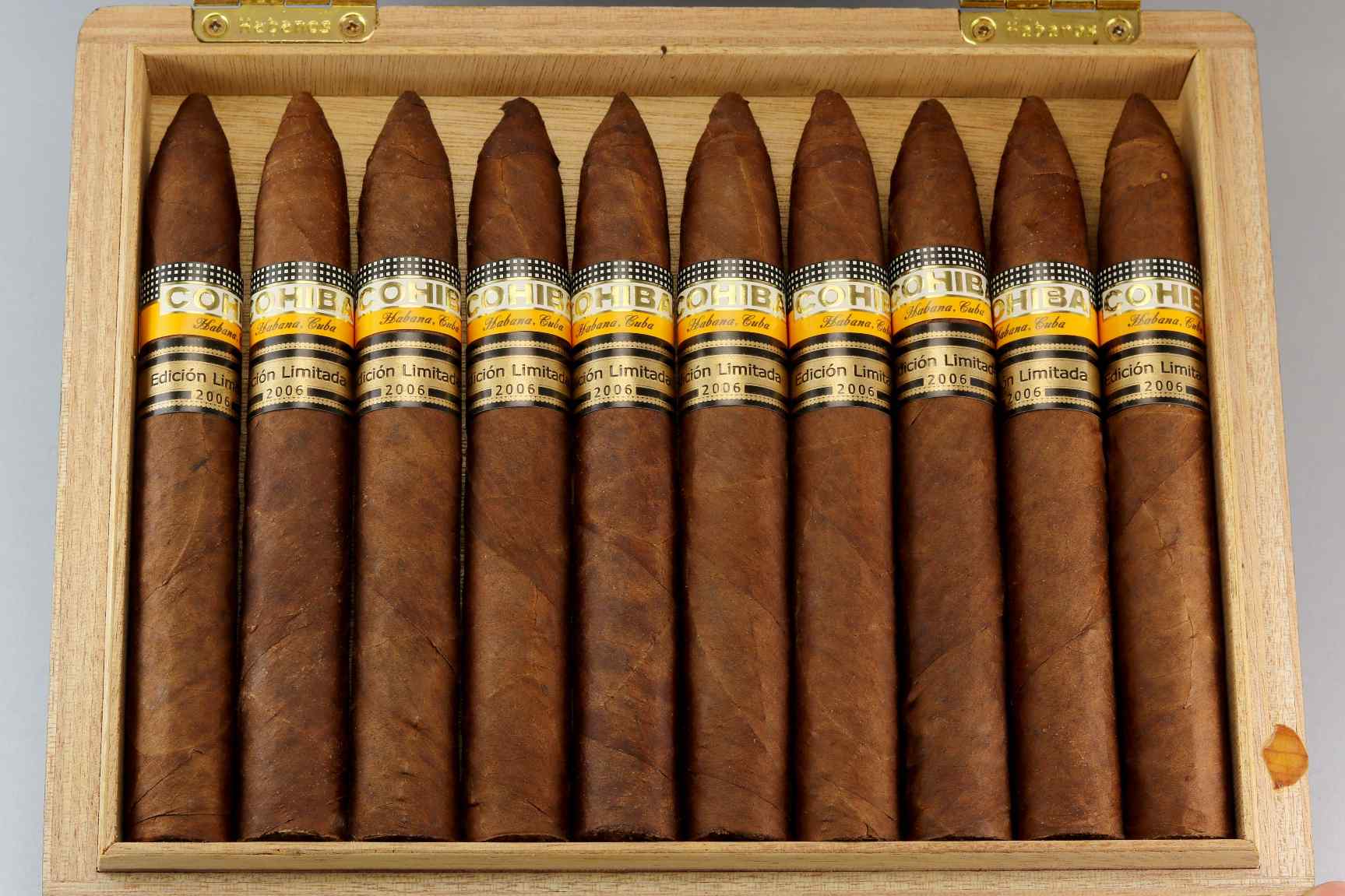 Cohiba Pirámides 2006