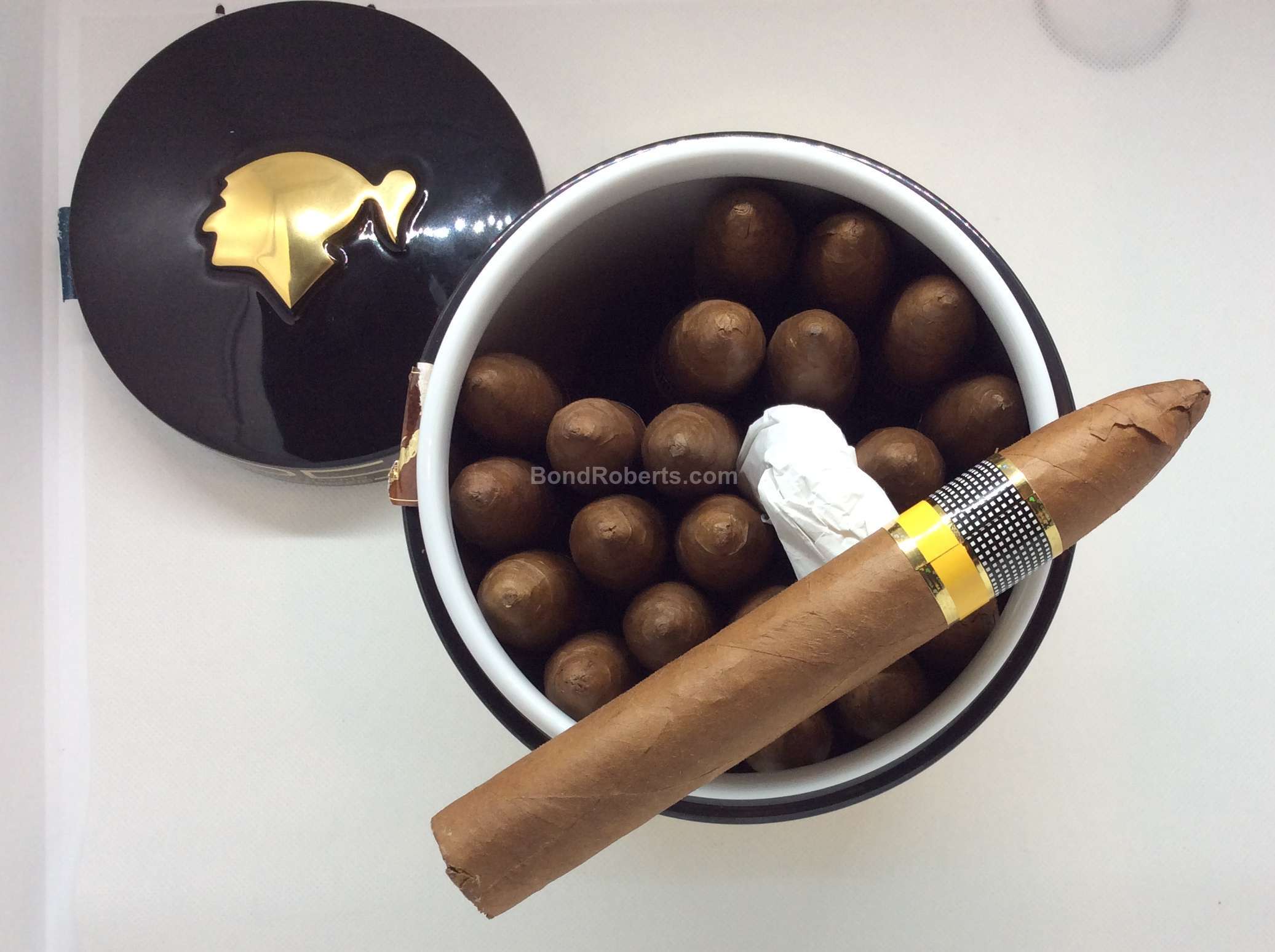 Cohiba Piramides Extra 2015