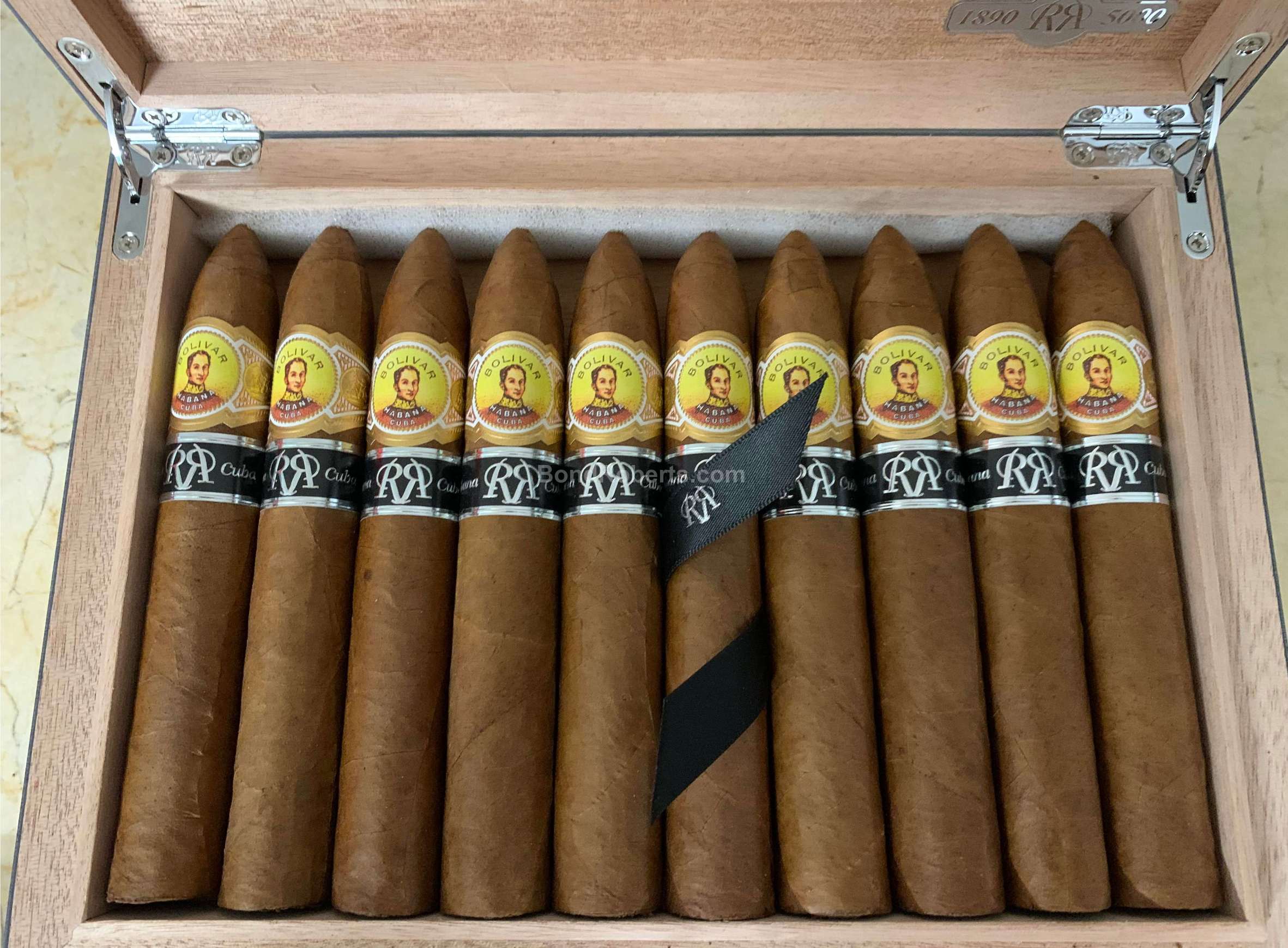 Bolívar Belicosos Finos Reserva Cosecha 2020 Numbered black lacquered